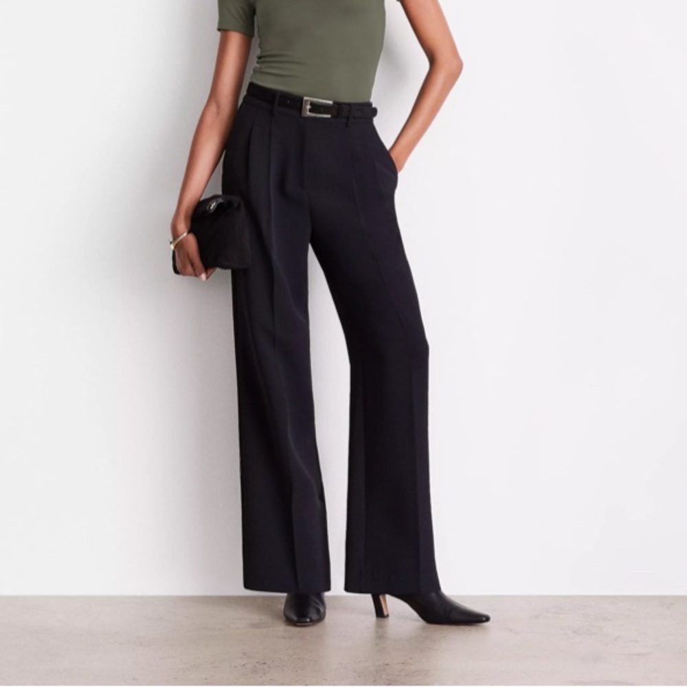 NWT Loft Black Pleated Trousers Women’s Business Workwear Pants Size 8P